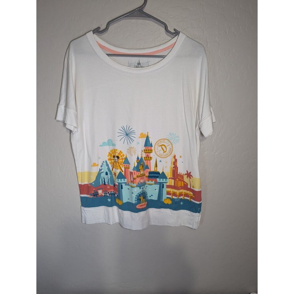DISNEY PARKS Women's Small Vintage California Adventure Castle Resort T-Shirt